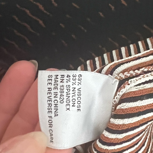 Per se navy asymmetrical knit skirt - Picture 5 of 6